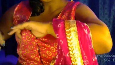 Bhabhi Showing Her Cloth Under Boobs Willingly - hclips.com - India