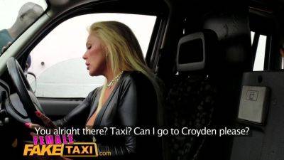 Big black cock makes busty blonde cabbie cum hard in sexy car ride - sexu.com